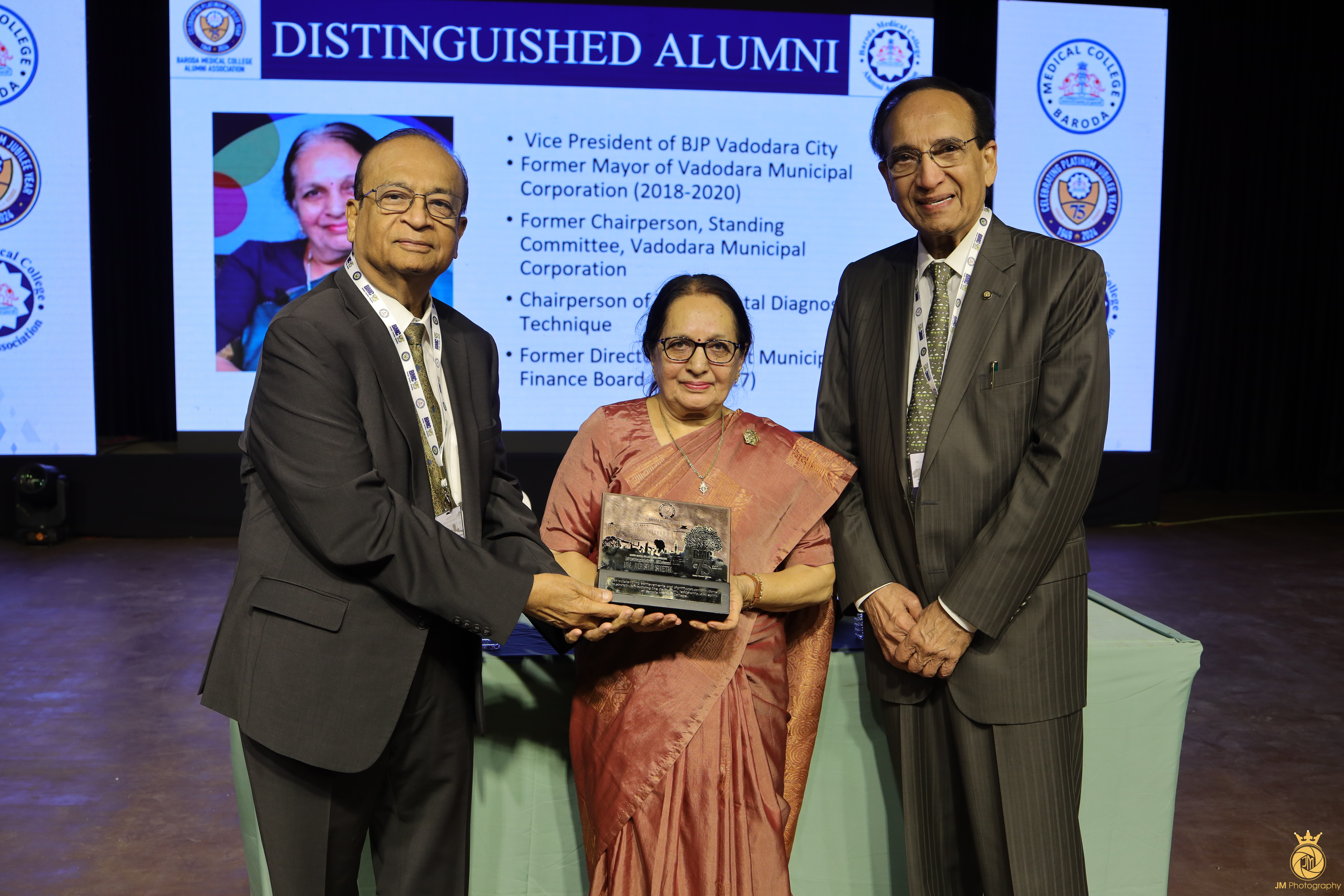 Gallery/Distinguished Alumni and Former Teachers/177A7511.JPG